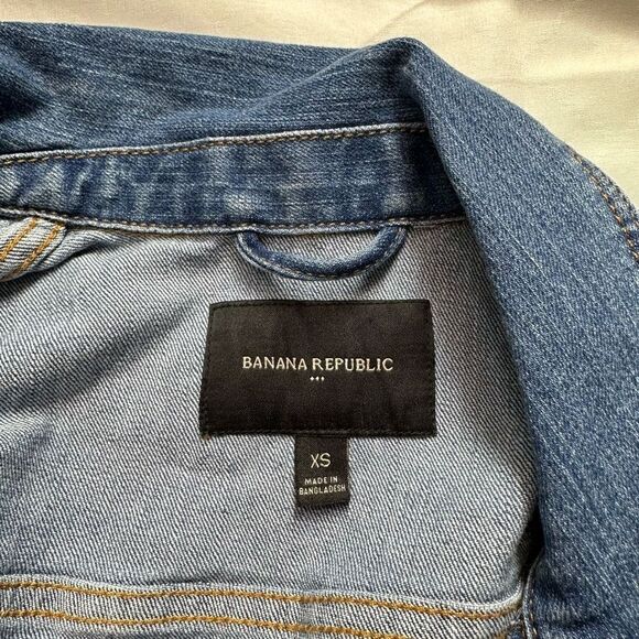 Banana Republic Womens XS Denim Shacket Jacket Button Front Classic Casual - Picture 6 of 11